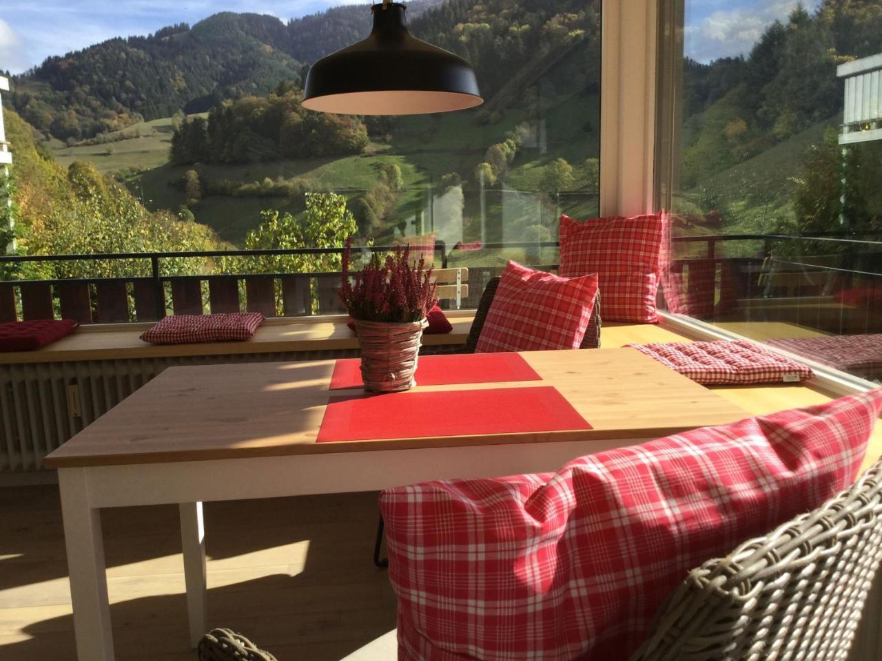 Erikas Haus Lägenhet Münstertal Exteriör bild